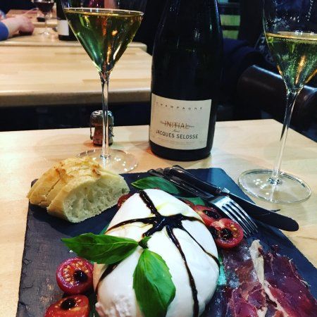 Le Wine Bar by Le Vintage